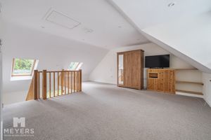 Annexe Bedroom- click for photo gallery